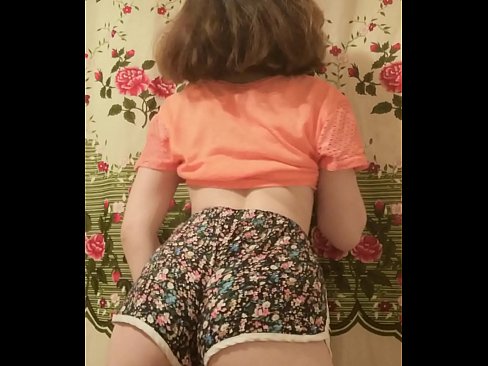 ❤️ 性感的年轻宝贝在镜头前脱下她的短裤 ❤ at us zh-cn.my-hentai-gallery.ru❌️❤